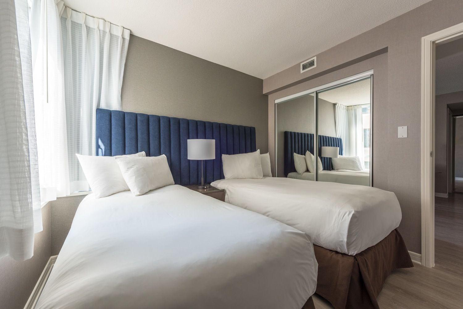 Carmana Hotel & Suites Vancouver Bagian luar foto