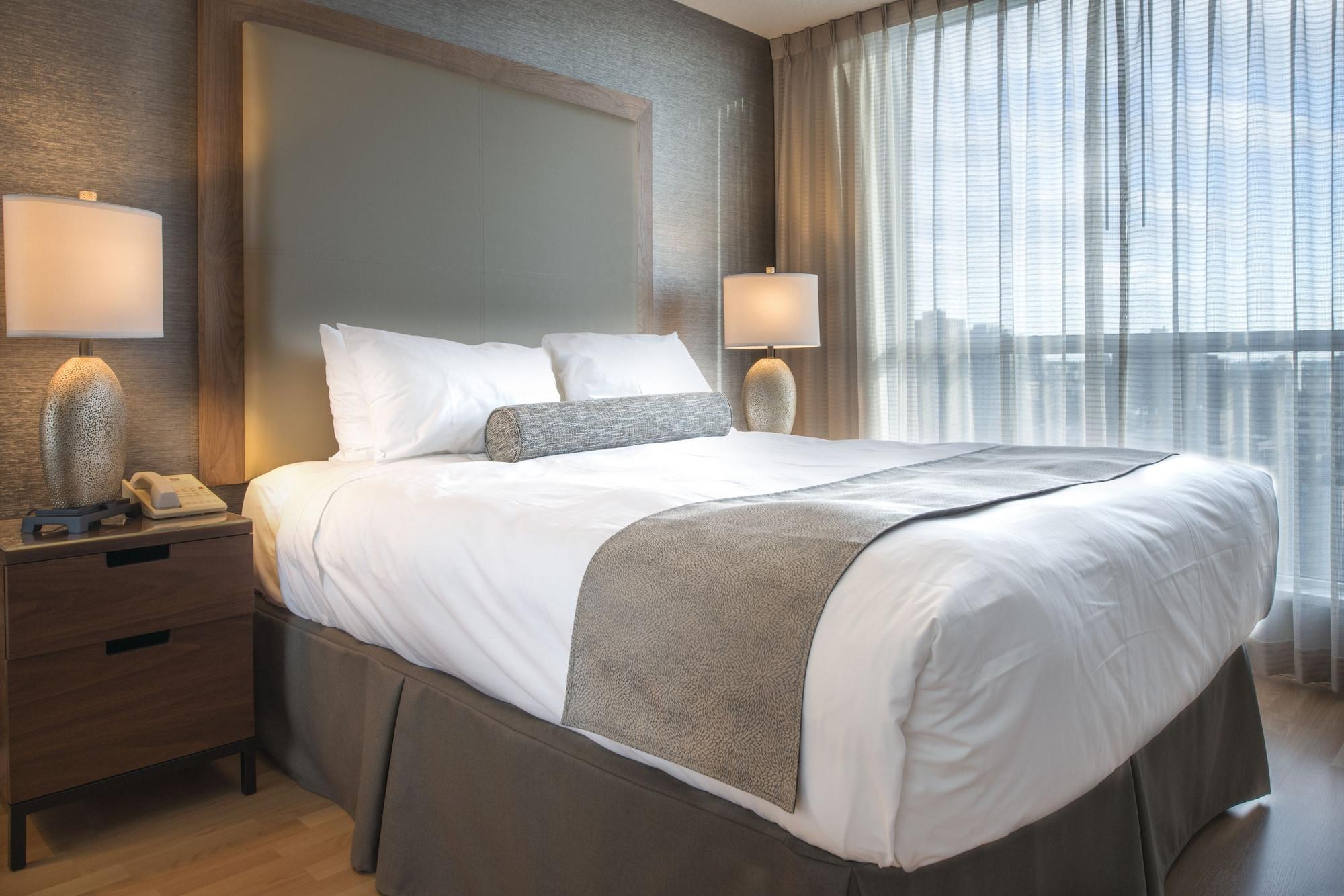 Carmana Hotel & Suites Vancouver Bagian luar foto