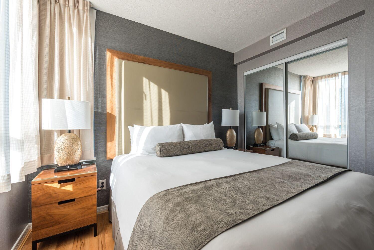 Carmana Hotel & Suites Vancouver Bagian luar foto