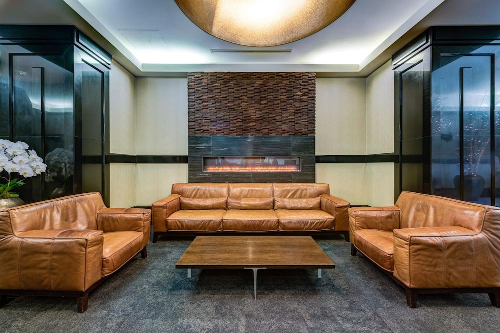 Carmana Hotel & Suites Vancouver Bagian luar foto