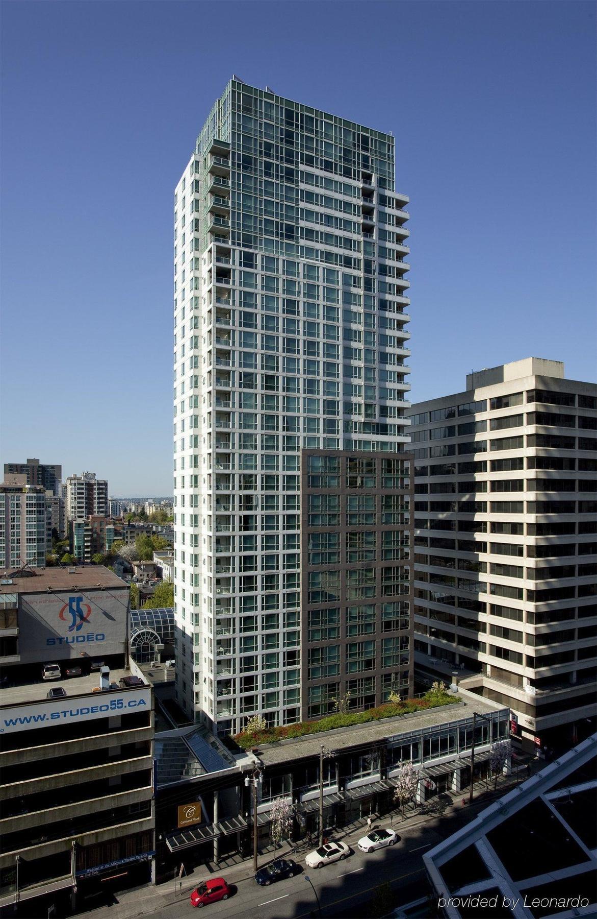 Carmana Hotel & Suites Vancouver Bagian luar foto
