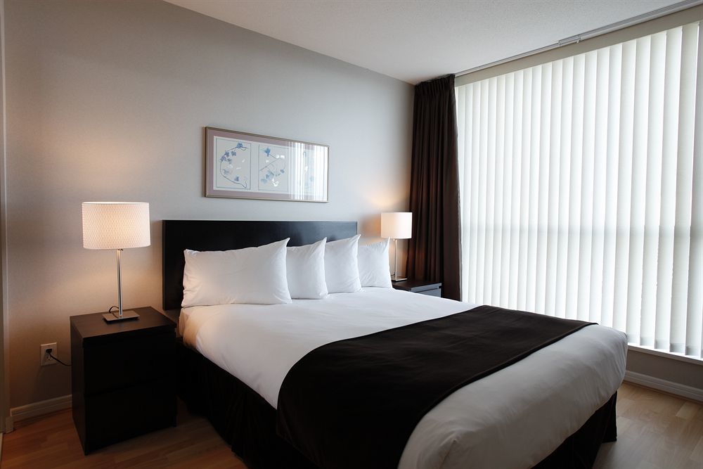 Carmana Hotel & Suites Vancouver Bagian luar foto