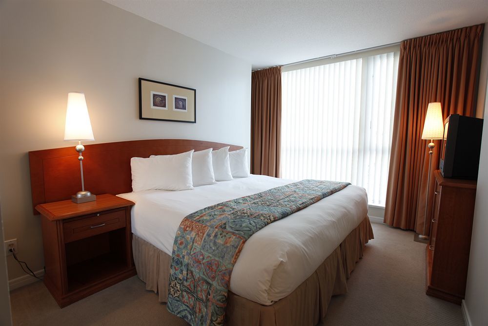 Carmana Hotel & Suites Vancouver Bagian luar foto