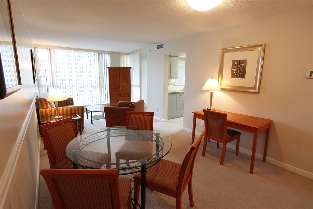 Carmana Hotel & Suites Vancouver Bagian luar foto