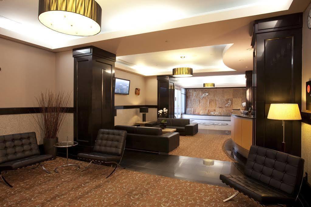 Carmana Hotel & Suites Vancouver Bagian luar foto